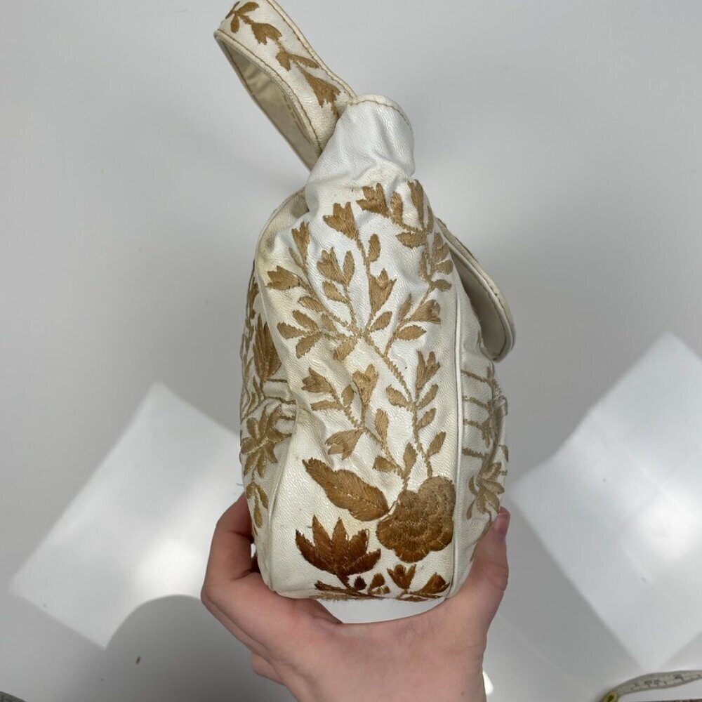 Vintage Cream and Brown Leather Embroidered Floral Purse - Picture 8 of 12